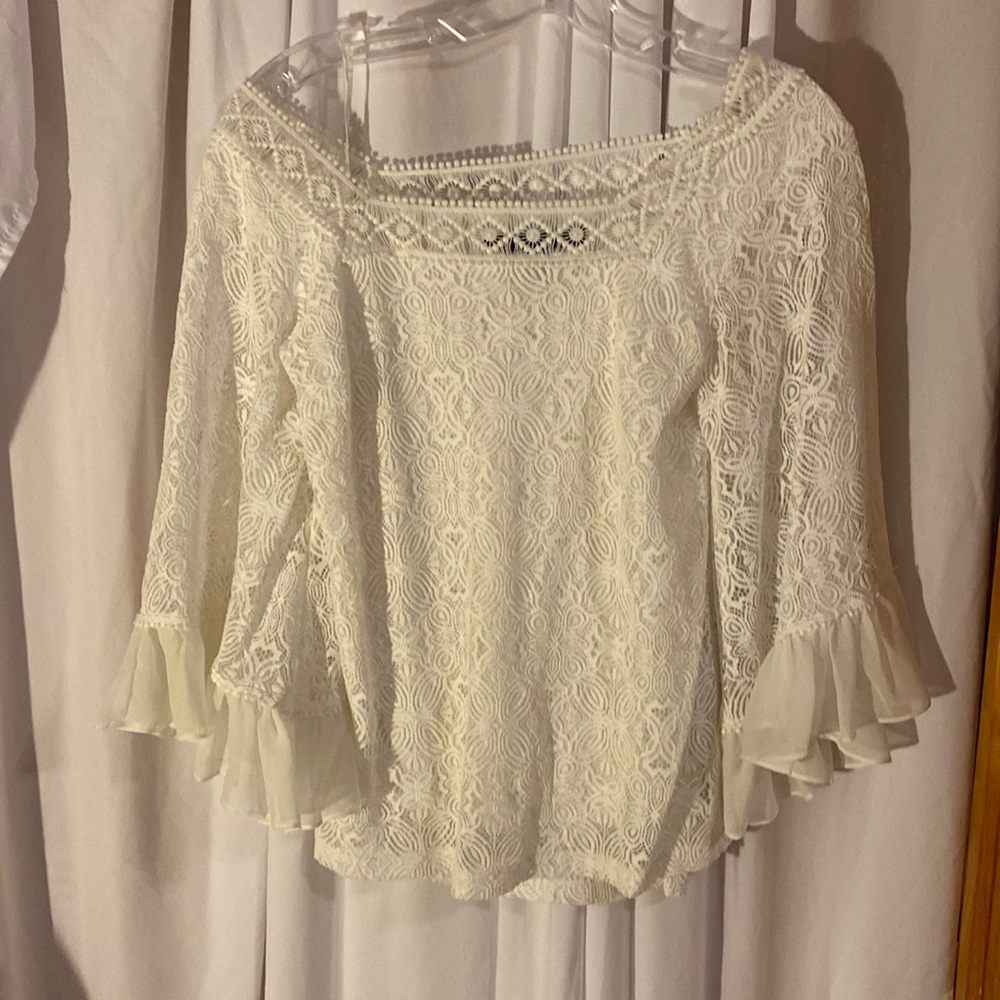 Ecru lace flutter sleeve blouse